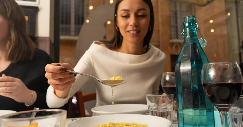Repas complet à pied avec un habitant